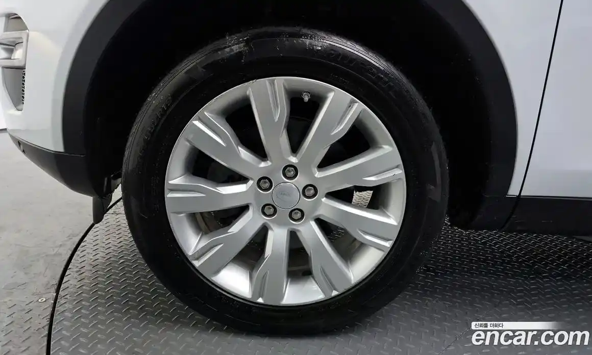 Land Rover Discovery Sport 2016 2.0 Автомат в Москве № 166545, фото 18