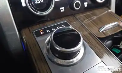 Land Rover Range-Rover 2020 5.0 Автомат в Москве № 166584, миниатюра 12