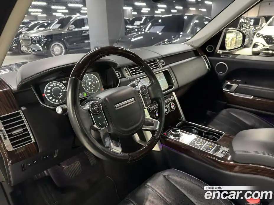 Land Rover Range-Rover 2017 4.4 Автомат в Москве № 166794, фото 4