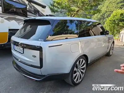 Land Rover Range-Rover 2023 4.4 Автомат в Москве № 166811, миниатюра 3