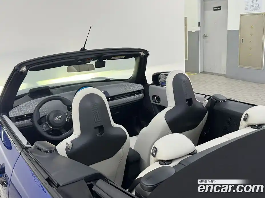 Mini Cooper Convertible 2025 2.0 Автомат в Москве № 167353, фото 7