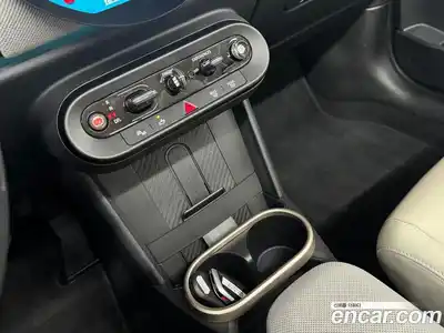 Mini Cooper Convertible 2025 2.0 Автомат в Москве № 167353, миниатюра 9