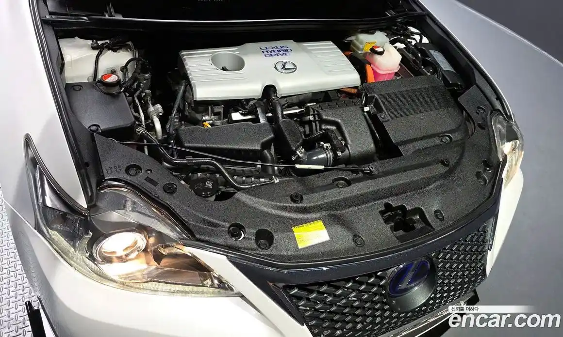 Lexus CT200h 2015 1.8 Автомат в Москве № 168182, фото 12