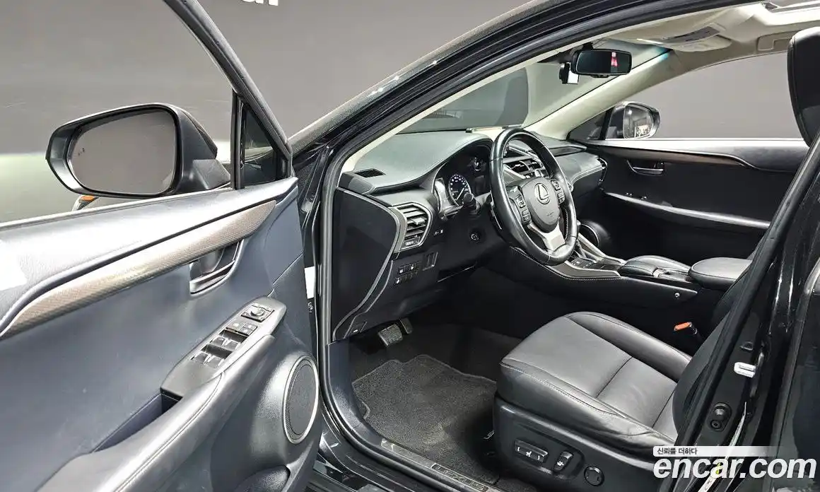 Lexus NX 2019 2.5 Автомат в Москве № 168248, фото 11