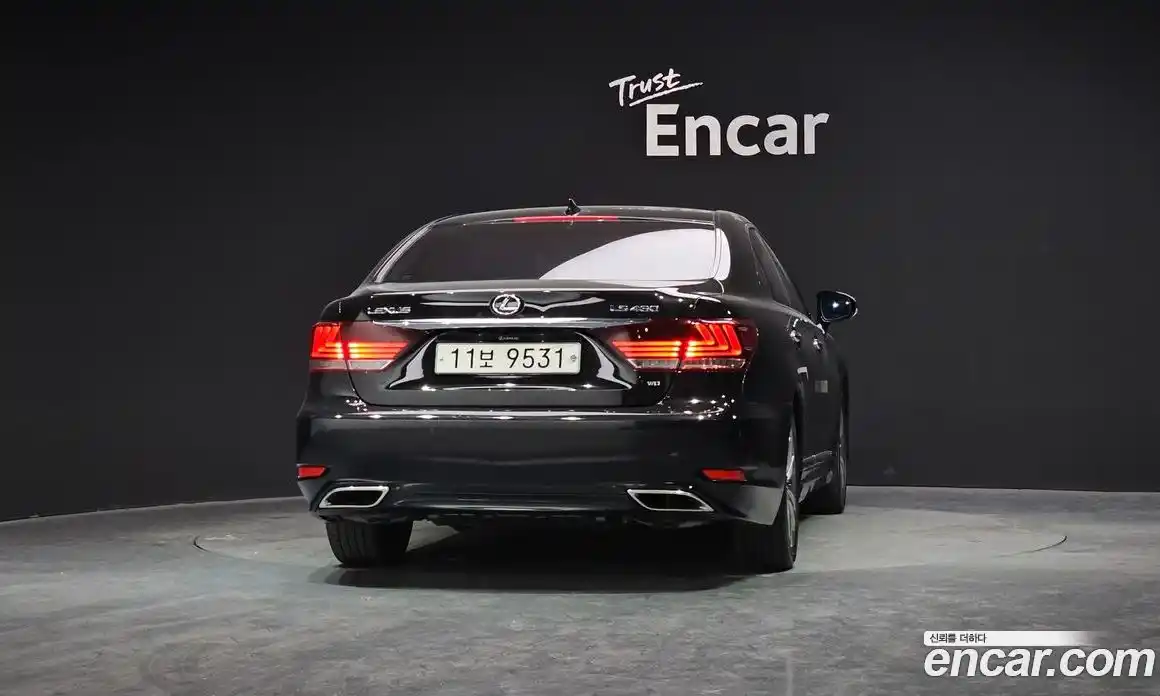 Lexus LS 2015 4.6 Автомат в Москве № 168254, фото 12