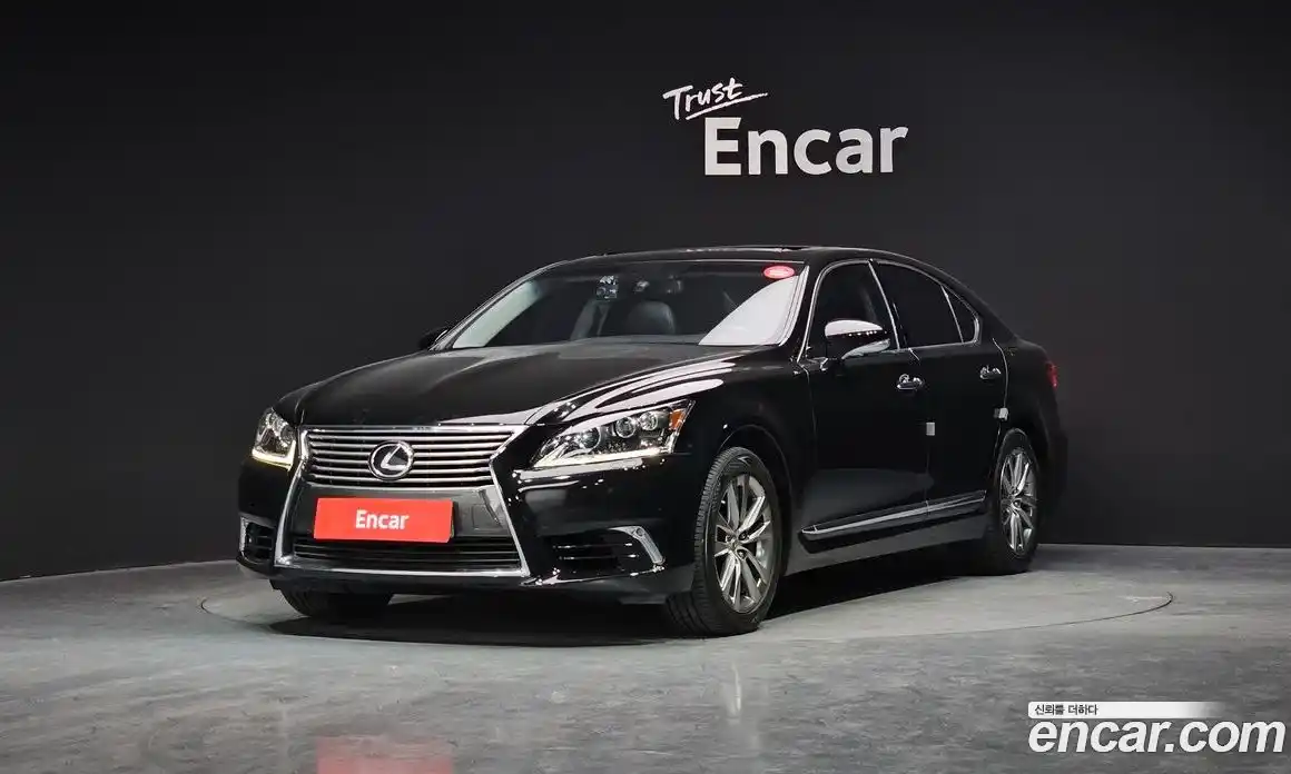 Lexus LS 2015 4.6 Автомат в Москве № 168254, фото 15