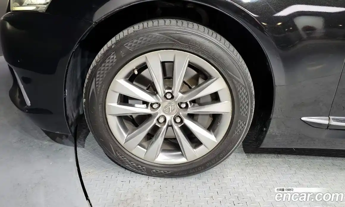 Lexus LS 2015 4.6 Автомат в Москве № 168254, фото 18