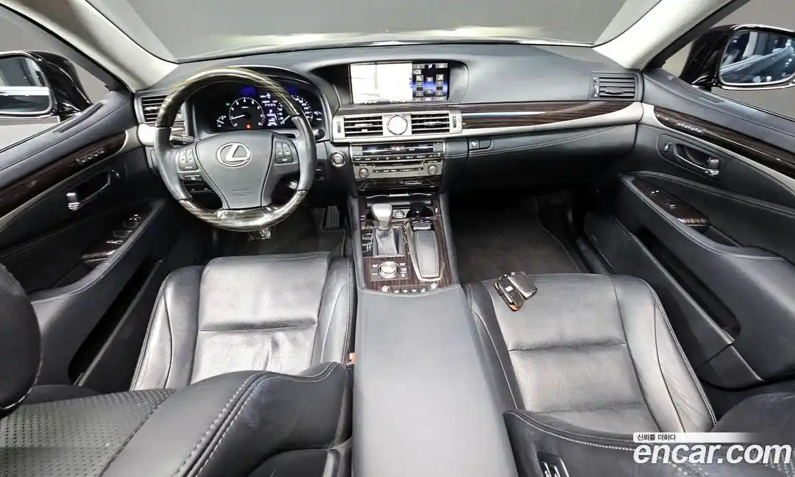 Lexus LS 2015 4.6 Автомат в Москве № 168254, фото 3