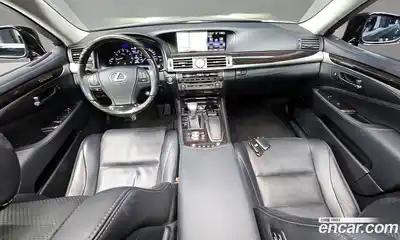 Lexus LS 2015 4.6 Автомат в Москве № 168254, миниатюра 3