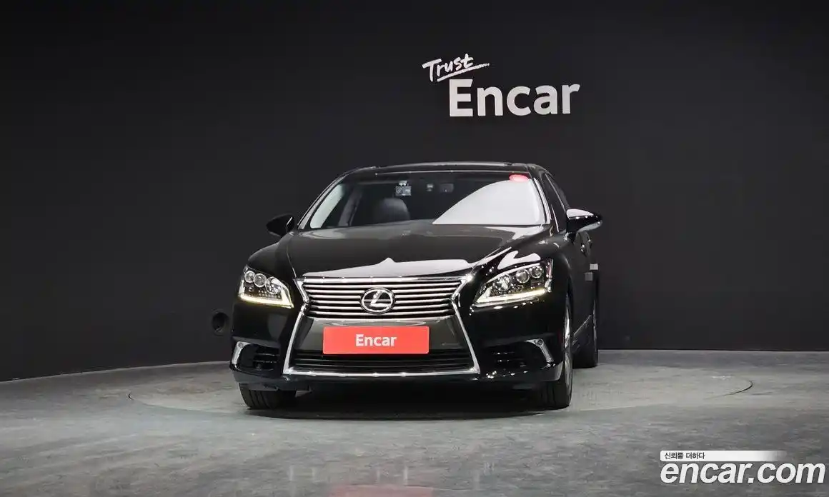 Lexus LS 2015 4.6 Автомат в Москве № 168254, фото 6