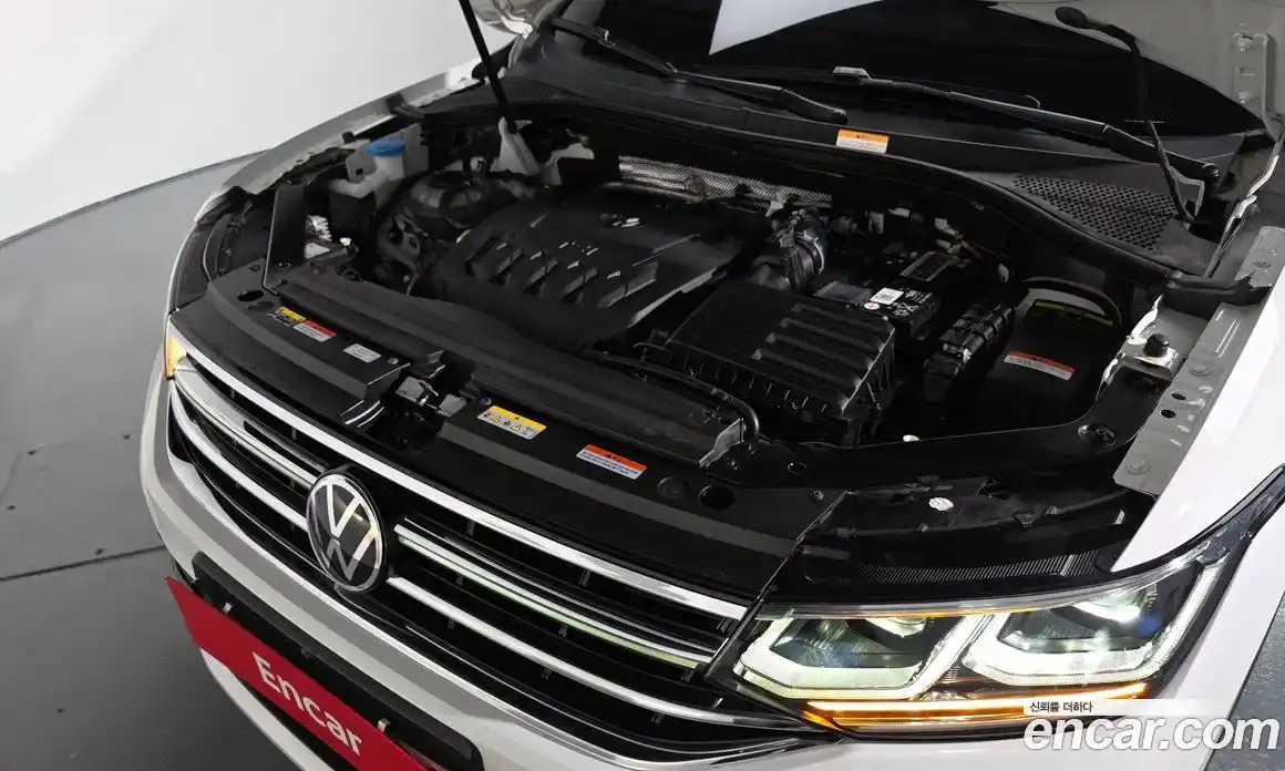 Volkswagen Tiguan 2023 2.0 Автомат в Москве № 168424, фото 14