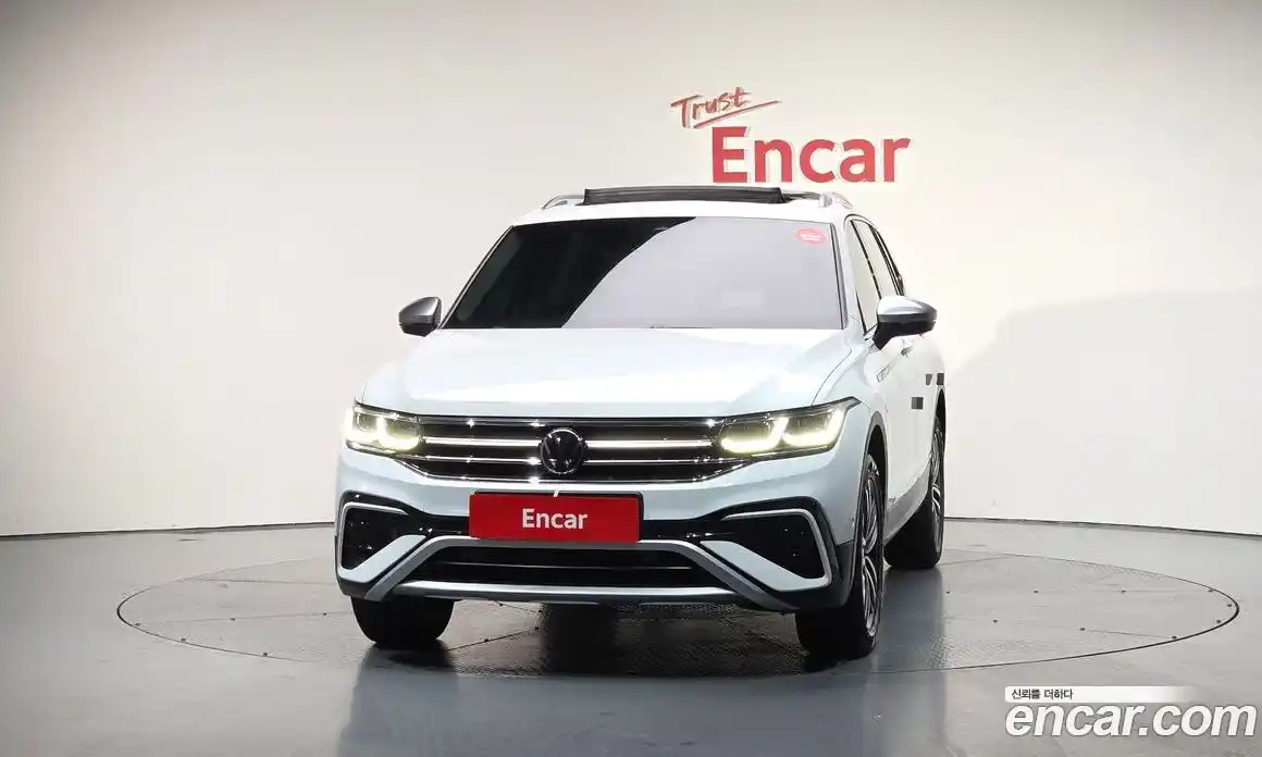 Volkswagen Tiguan 2023 2.0 Автомат в Москве № 168424, фото 17