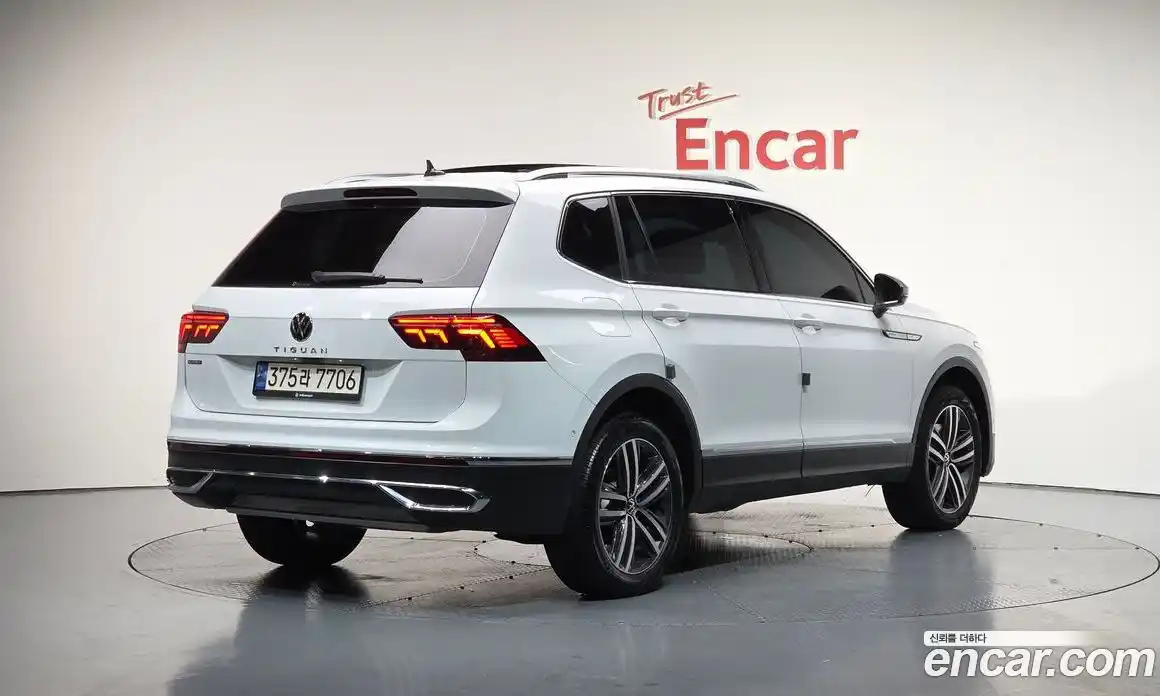 Volkswagen Tiguan 2023 2.0 Автомат в Москве № 168424, фото 20