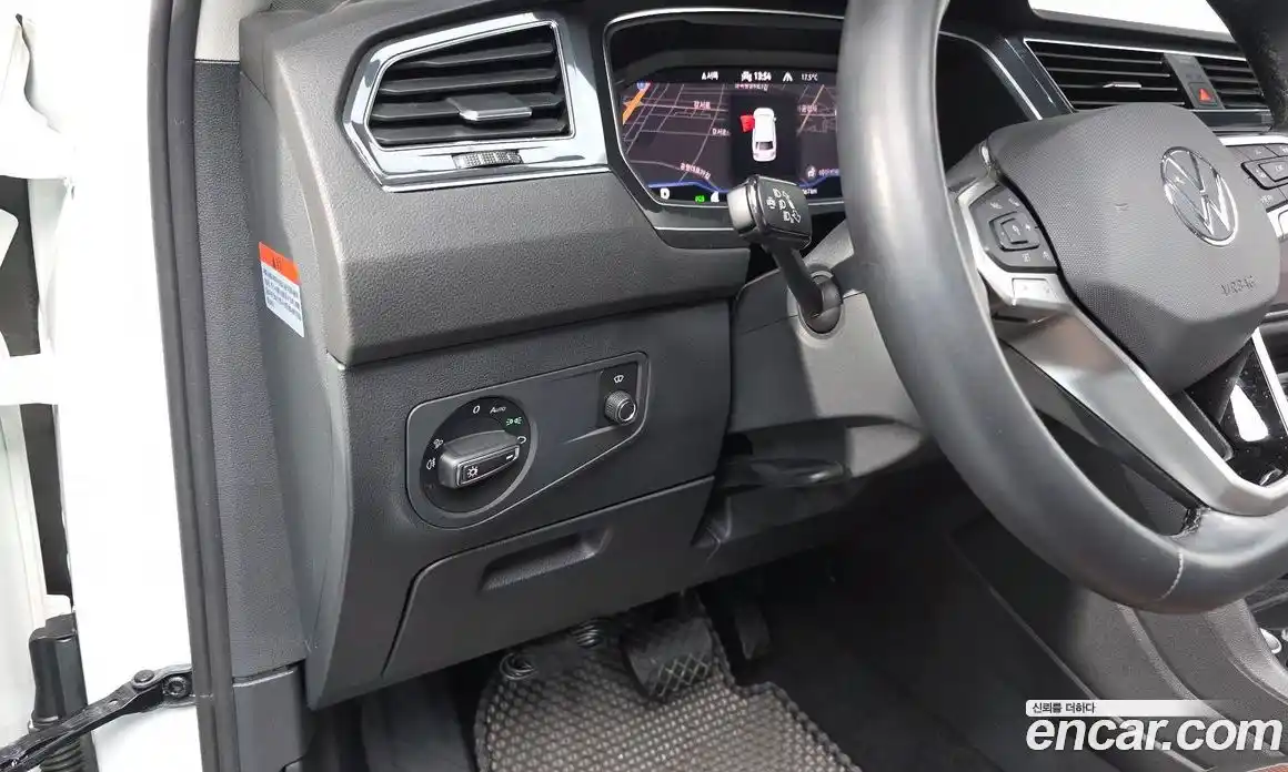 Volkswagen Tiguan 2023 2.0 Автомат в Москве № 168424, фото 6