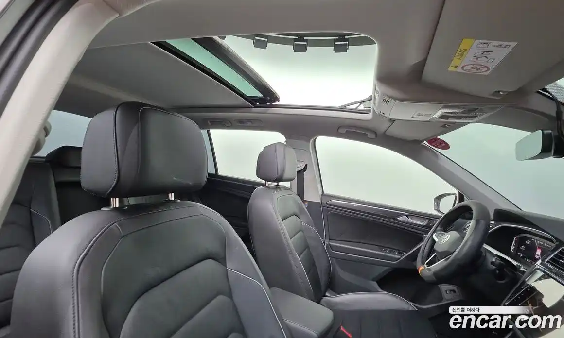 Volkswagen Tiguan 2023 2.0 Автомат в Москве № 168475, фото 12