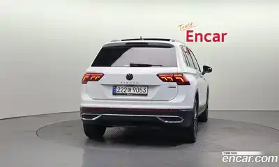 Volkswagen Tiguan 2023 2.0 Автомат в Москве № 168475, миниатюра 4