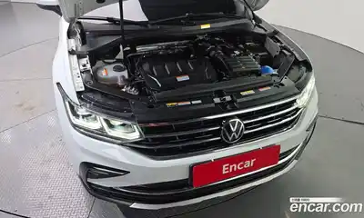 Volkswagen Tiguan 2023 2.0 Автомат в Москве № 168475, миниатюра 6