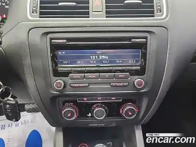 Volkswagen Jetta 2014 1.6 Автомат в Москве № 168926, миниатюра 10