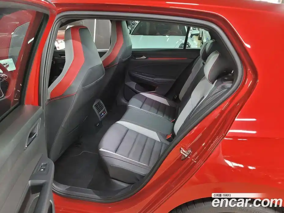 Volkswagen Golf 2023 2.0 Автомат в Москве № 169121, фото 11