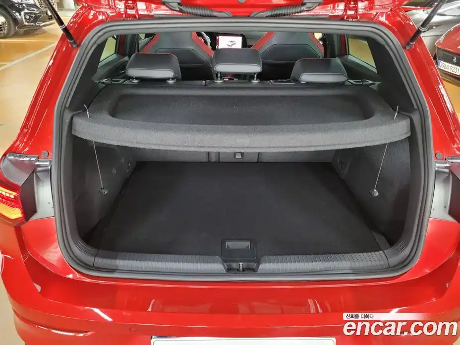 Volkswagen Golf 2023 2.0 Автомат в Москве № 169121, фото 18