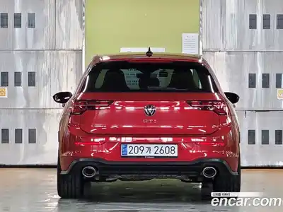 Volkswagen Golf 2023 2.0 Автомат в Москве № 169121, миниатюра 3