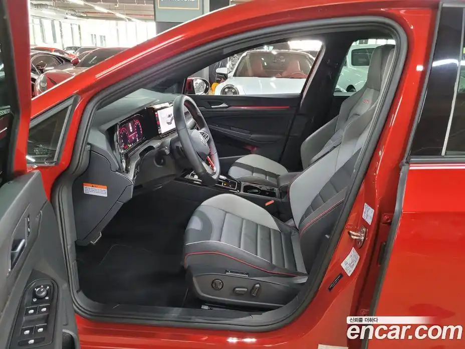 Volkswagen Golf 2023 2.0 Автомат в Москве № 169121, фото 10