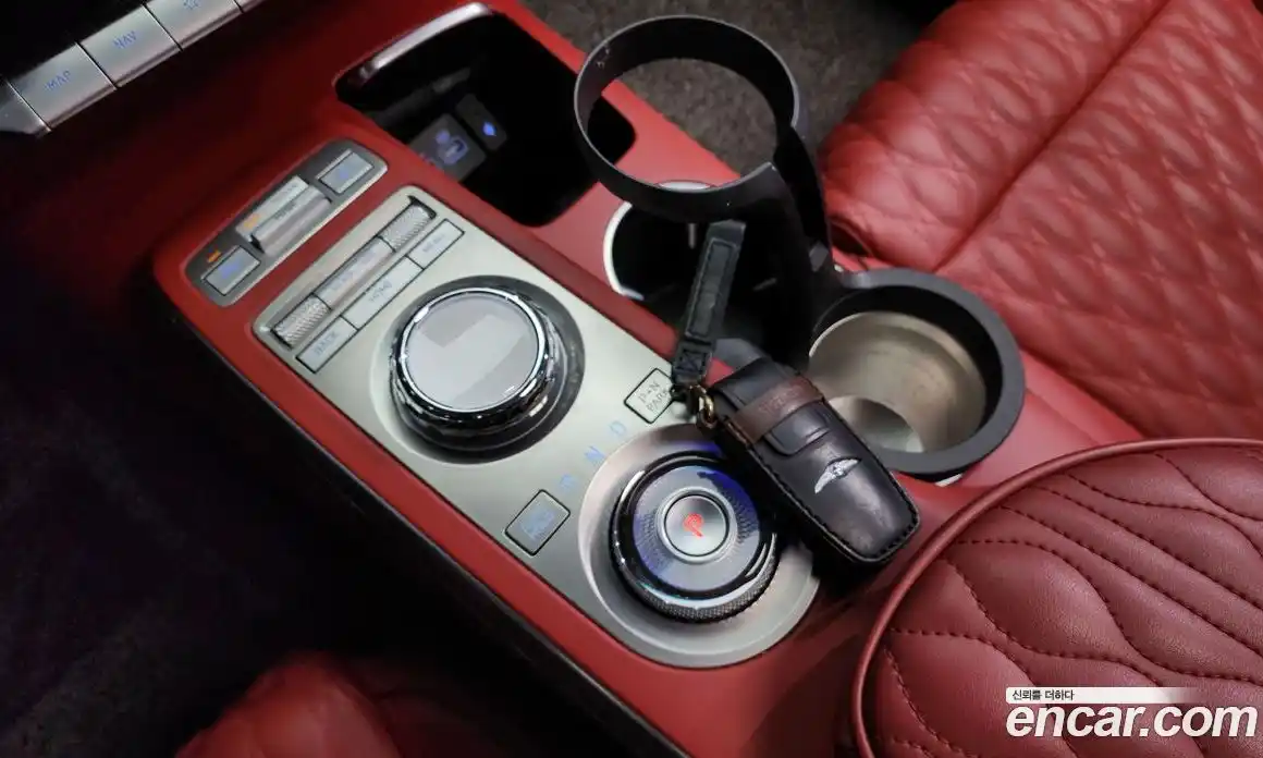 Genesis GV70 2024 2.5 Автомат в Москве № 17569, фото 14