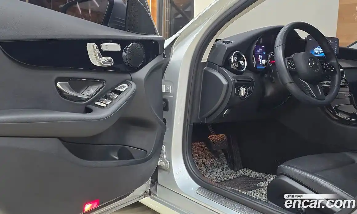 Mercedes-Benz C-Class 2020 2.0 Автомат в Москве № 178637, фото 14