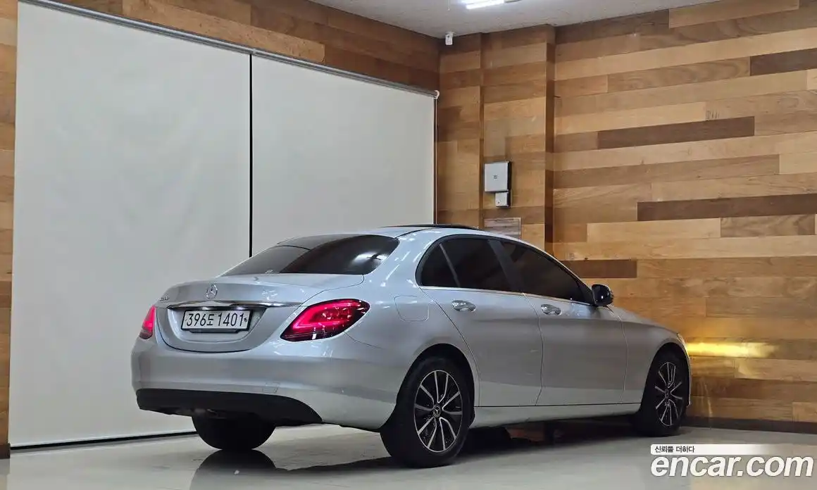 Mercedes-Benz C-Class 2020 2.0 Автомат в Москве № 178637, фото 2