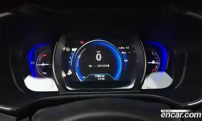 Renault QM6 2024 2.0 Автомат в Москве № 179947, миниатюра 2