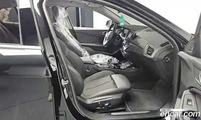 BMW 1-Series 2024 2.0 Автомат в Москве № 187396, миниатюра 11