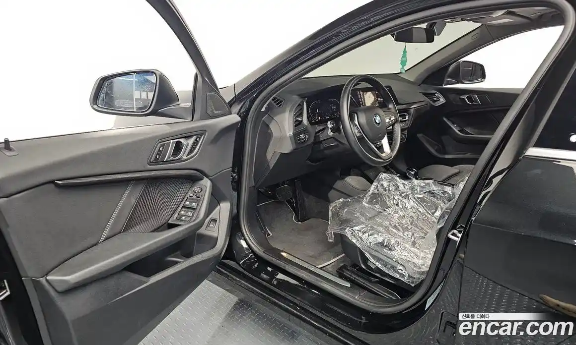 BMW 1-Series 2024 2.0 Автомат в Москве № 187396, фото 10