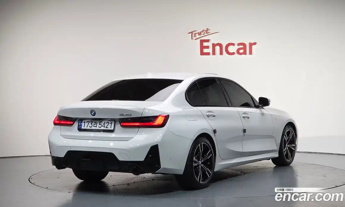 BMW 3-Series 2024 2.0 Автомат в Москве № 187965, фото 1