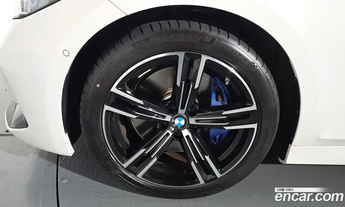 BMW 3-Series 2024 2.0 Автомат в Москве № 187965, фото 11