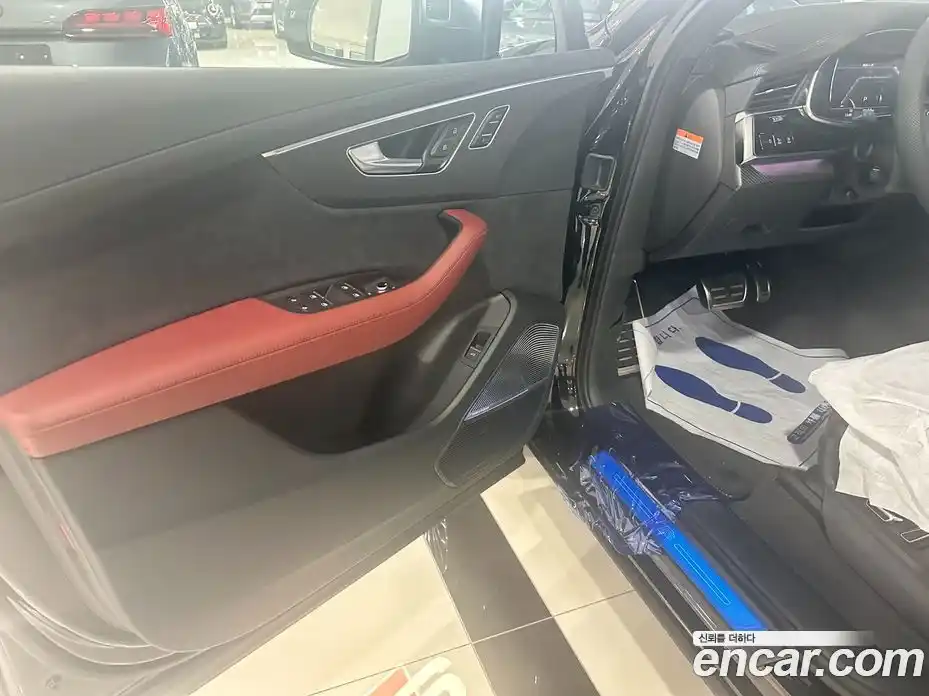 Audi SQ7 2026 4.0 Автомат в Москве № 188906, фото 12