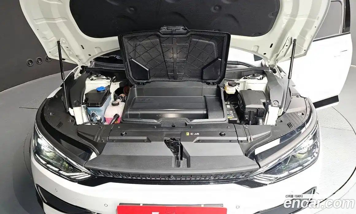 Kia EV6 2023 0.1 Автомат в Москве № 18892, фото 19