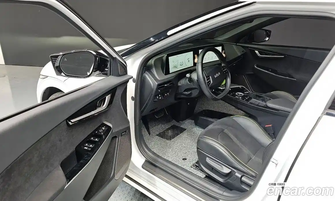 Kia EV6 2023 0.1 Автомат в Москве № 18892, фото 4