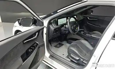 Kia EV6 2023 0.1 Автомат в Москве № 18892, миниатюра 4