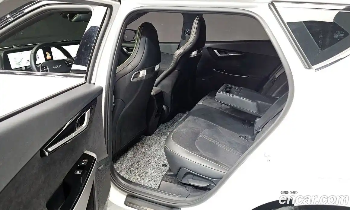 Kia EV6 2023 0.1 Автомат в Москве № 18892, фото 7