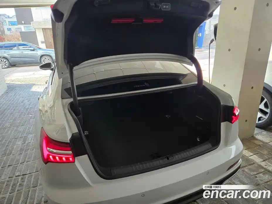 Audi A6 2023 2.0 Автомат в Москве № 189853, фото 17