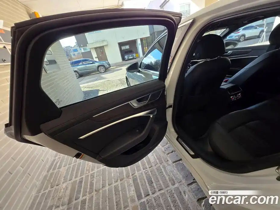 Audi A6 2023 2.0 Автомат в Москве № 189853, фото 19