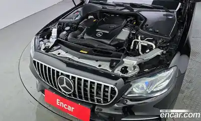 Mercedes-Benz E-Class 2018 2.0 Автомат в Москве № 194867, миниатюра 2