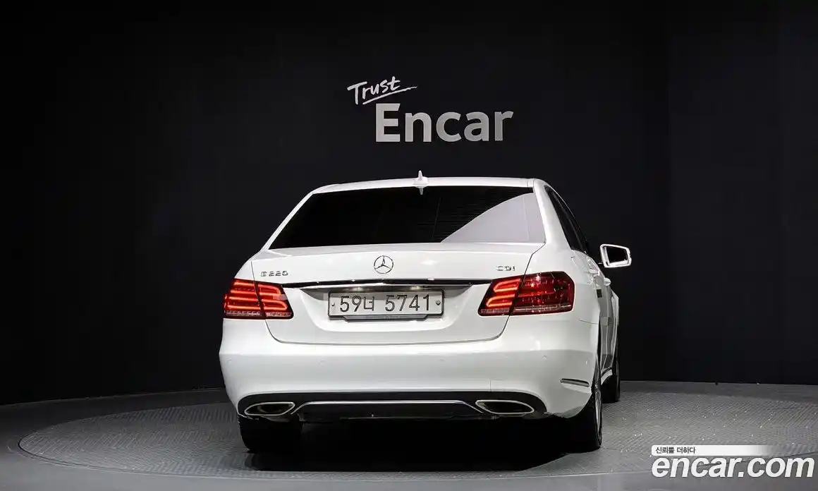 Mercedes-Benz E-Class 2014 2.1 Автомат в Москве № 195505, фото 12