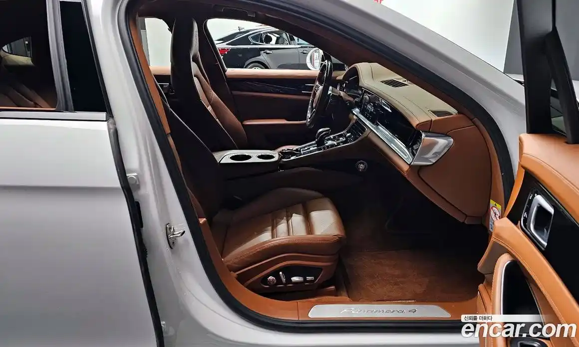 Porsche Panamera 2020 3.0 Автомат в Москве № 197412, фото 1