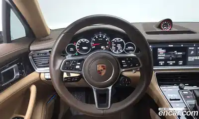 Porsche Panamera 2019 3.0 Автомат в Москве № 197668, миниатюра 2
