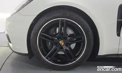 Porsche Panamera 2019 3.0 Автомат в Москве № 197668, миниатюра 9