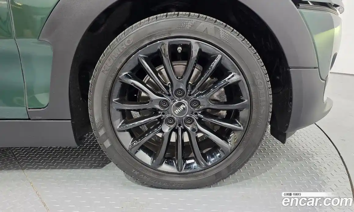 Mini Clubman 2017 2.0 Автомат в Москве № 198108, фото 9