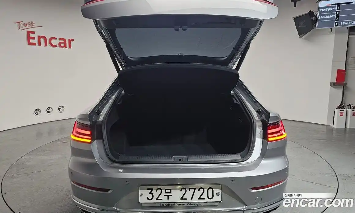 Volkswagen Arteon 2018 2.0 Автомат в Москве № 199054, фото 16