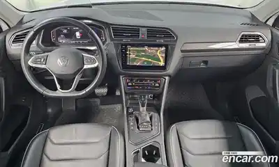 Volkswagen Tiguan 2023 2.0 Автомат в Москве № 199079, миниатюра 11