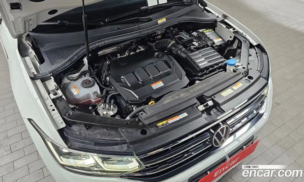 Volkswagen Tiguan 2023 2.0 Автомат в Москве № 199079, фото 17